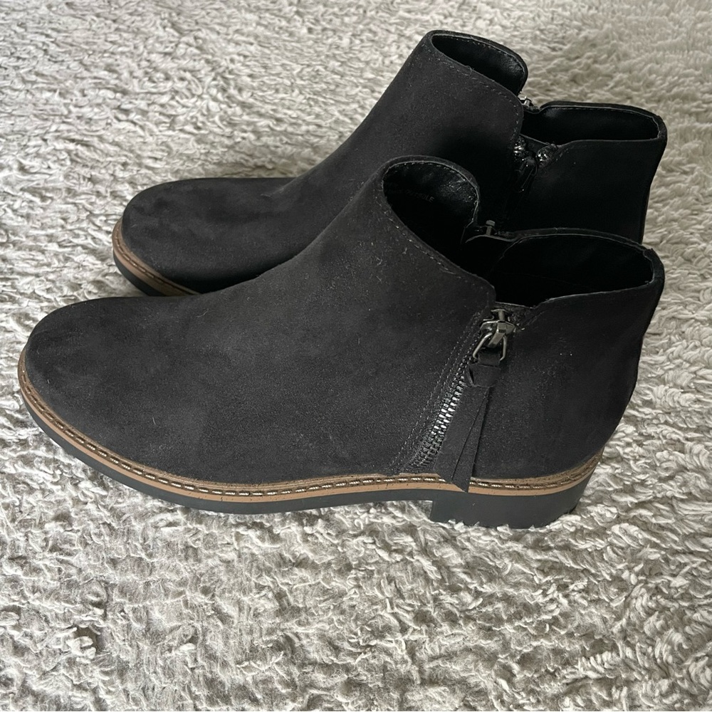 NWT Esprit black ankle booties size 6.5